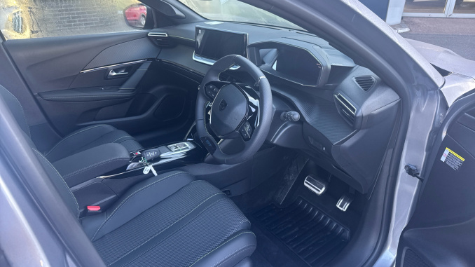 Peugeot 208 115kW GT 51kWh 5dr Auto Electric Hatchback - Image 9